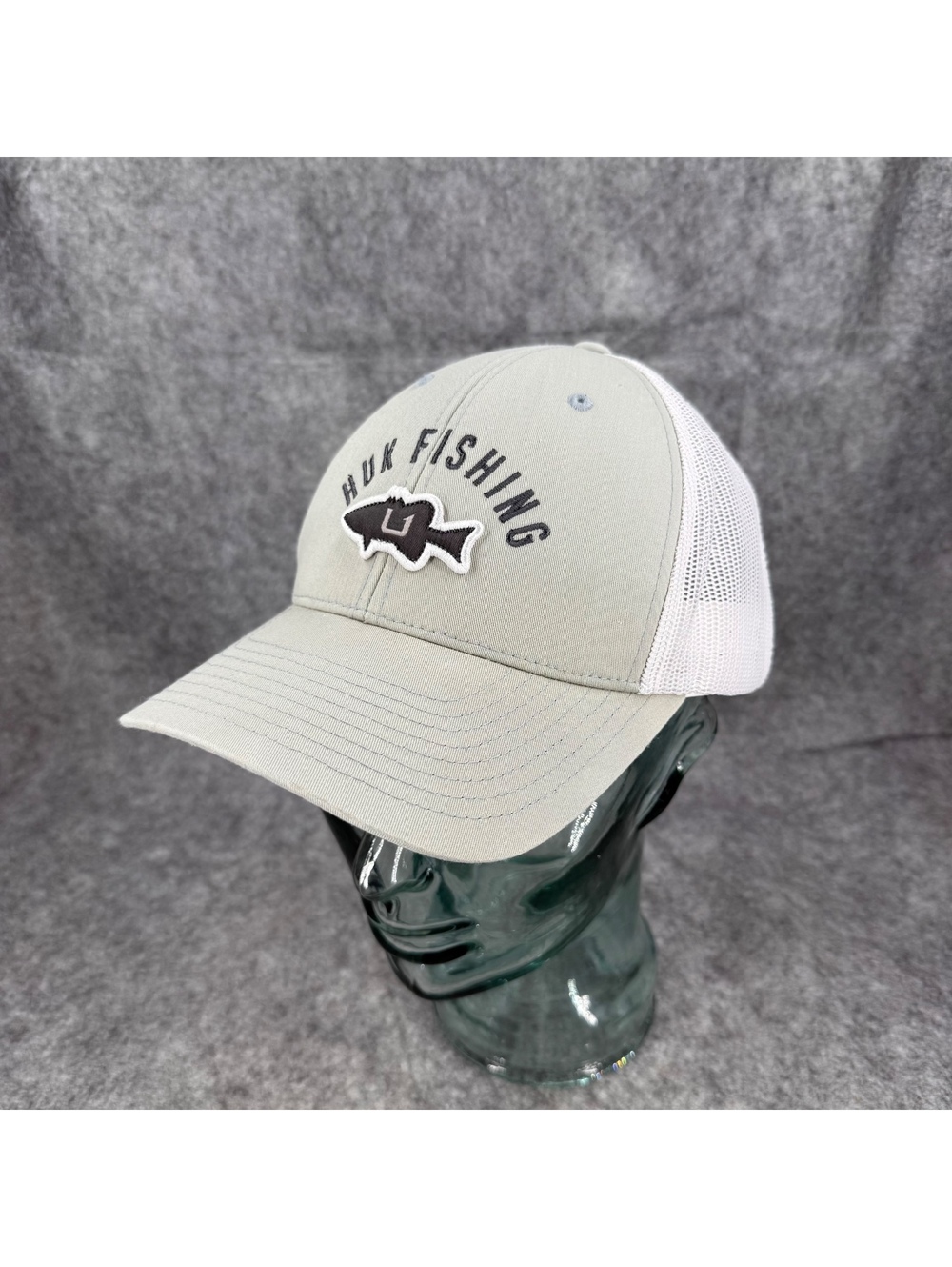 Huk Fish Stack Truckers Hat Cap Pale Gray White Mesh Embroidered Fishing New 105